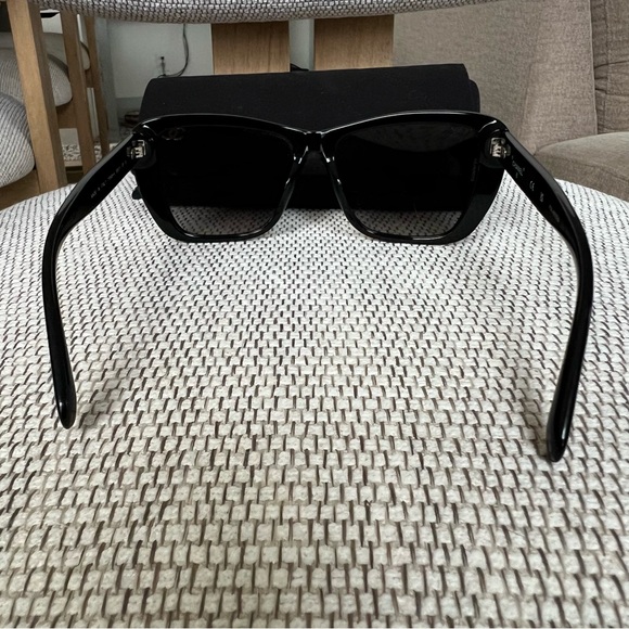 CHANEL Butterfly Sunglasses Polarized Black - Picture 10 of 13